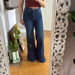 Frame High-Waisted Flare Jeans size 28

Could fit 27-28. 32” inseam